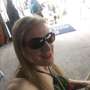 Meet your Posher, Jacquelyn